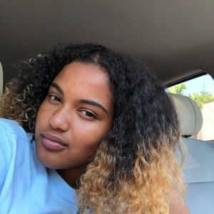 Meet your Posher, Mya